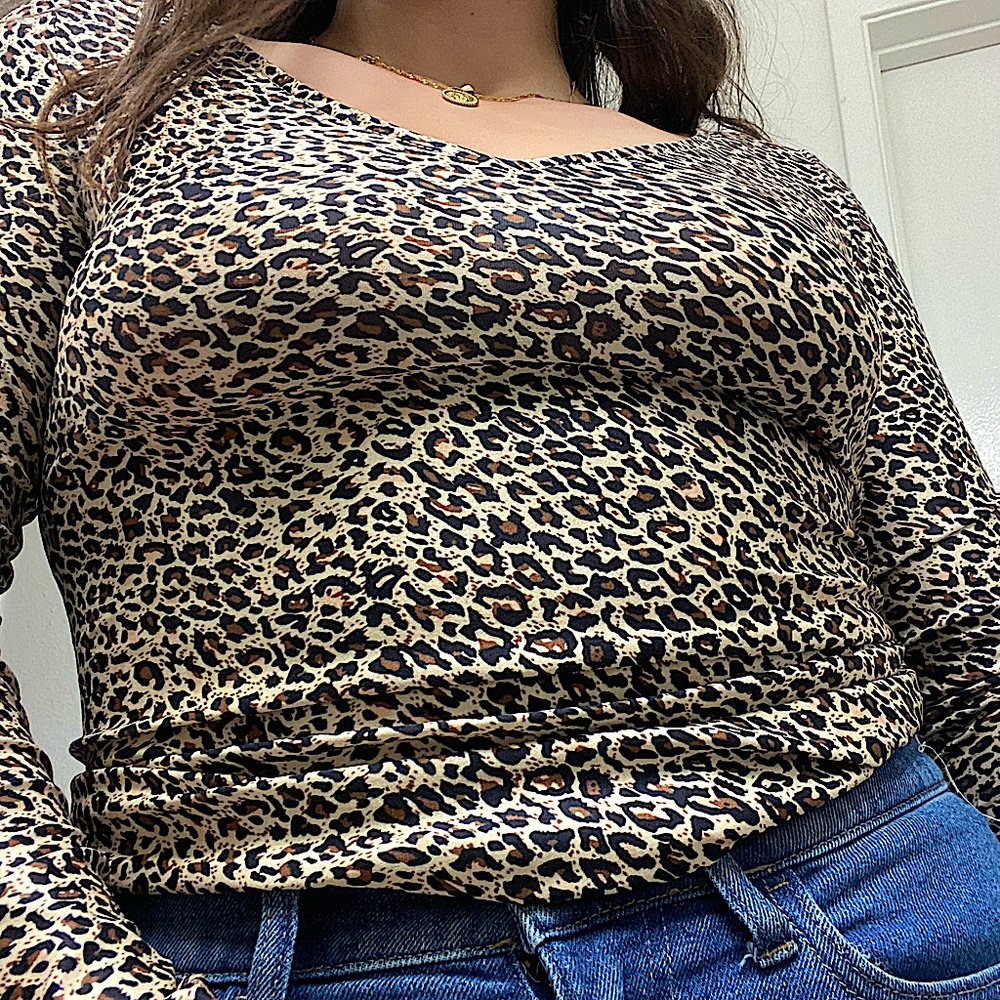 Women’s leopard print long sleeve